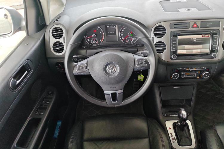 Used Volkswagen Golf 2011 1.4TSI Cross Golf Steering Wheel