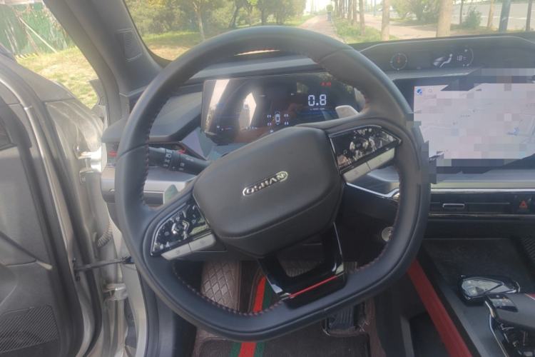 Used CHANGAN OSHAN Z6 2023 Blue Whale 2.0T Automatic Smart Drive Model Steering Wheel