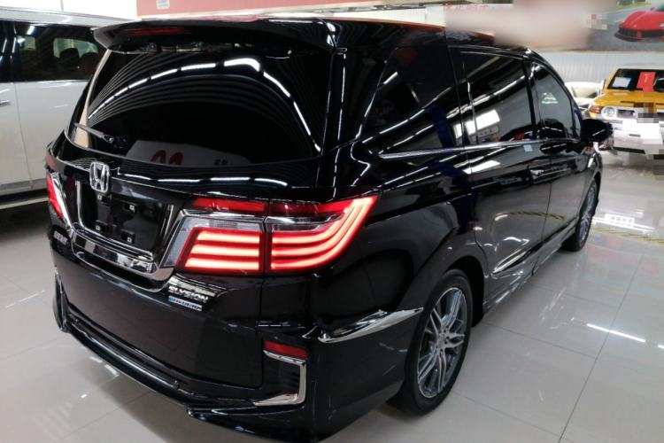 Used Honda Elysion 2019 2.0L Hybrid Luxury Edition
