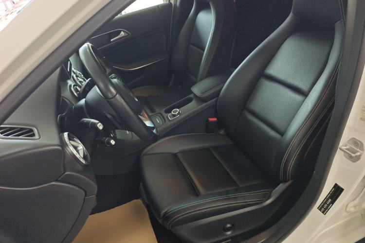 Used Mercedes-Benz GLA 2016 GLA 200 Sport Edition Left Front Seat