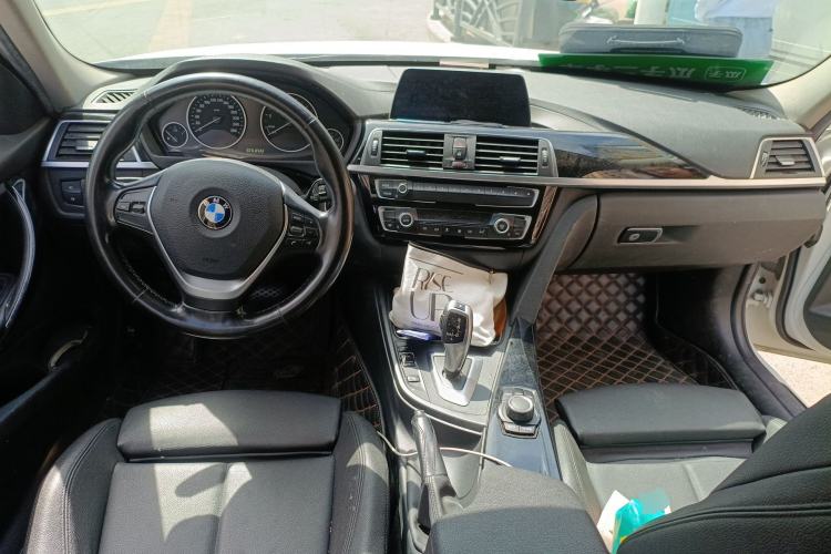 Used BMW 3 Series 2018 320Li Fashion Model Center Console