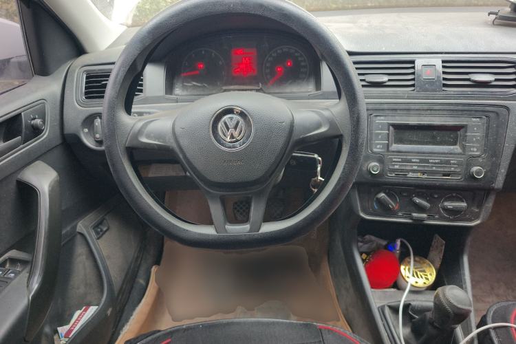 Used Volkswagen Santana 2016 1.6L Manual Fashion Edition
