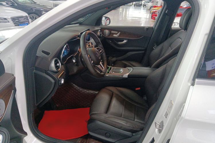 Used Mercedes-Benz GLC 2021 GLC 300 L 4MATIC Dynamic Model
