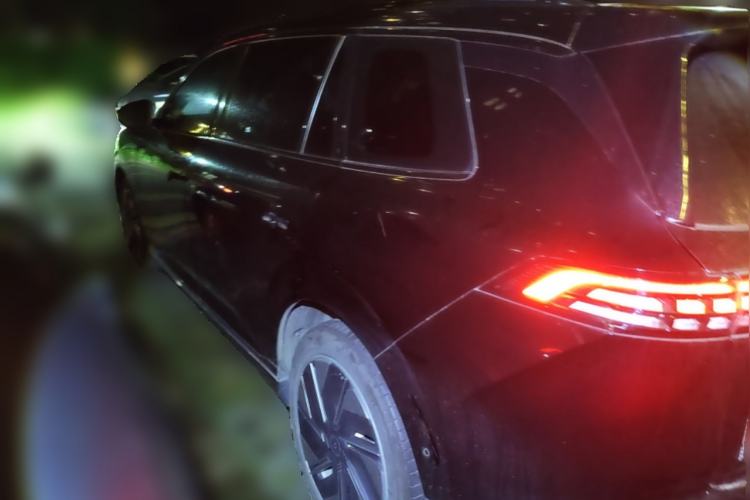 Used Dongfeng eπ eπ008 2025 636Ultra LikeYi Edition 6-Seater Rear Left 45 Deg