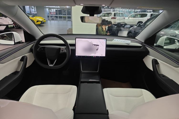 Used Tesla Model Y 2025 Rear-Wheel-Drive Version
