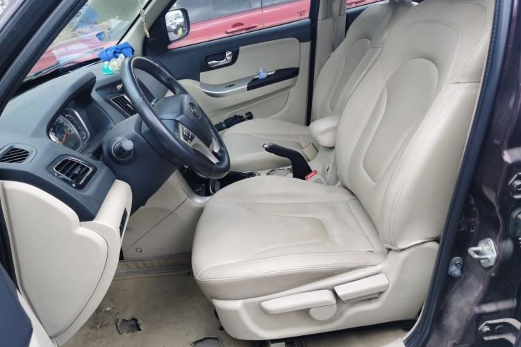 Used Haima S7 2013 2.0L Automatic ZhiShang Version
