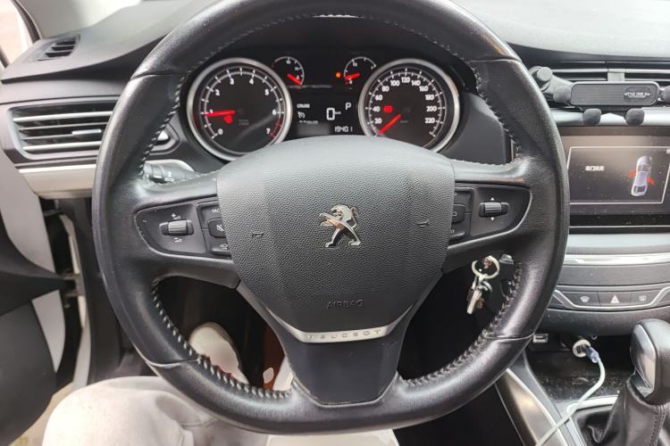 Used Peugeot 408 2015 1.2T Automatic Luxury Edition Steering Wheel