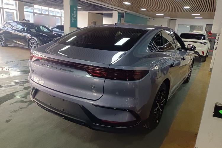 Used BYD Han 2024 EV Glory Edition 610 km All-Wheel Drive "Tian Shen Zhi Jia" Intelligent Driving Model
