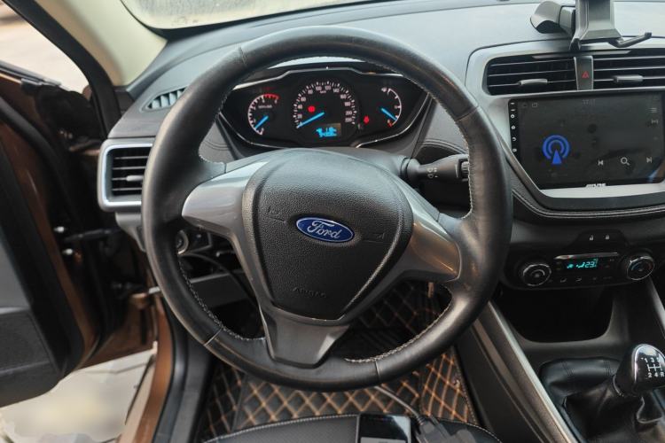 Used Ford Escort 2015 1.5L Manual Fashion Edition