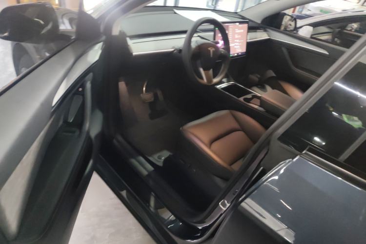 Used Tesla Model Y 2024 Rear-Wheel-Drive Version Driver Seat