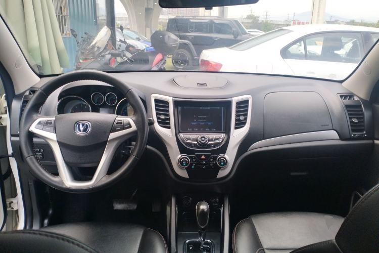 Used CHANGAN CS35 2015 1.6L Automatic Luxury Model China IV Standard
