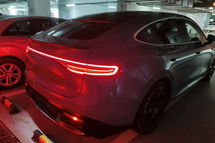 Used Hima Luxeed R7 2024 All-Electric 667 km Max Rear Right 45 Deg