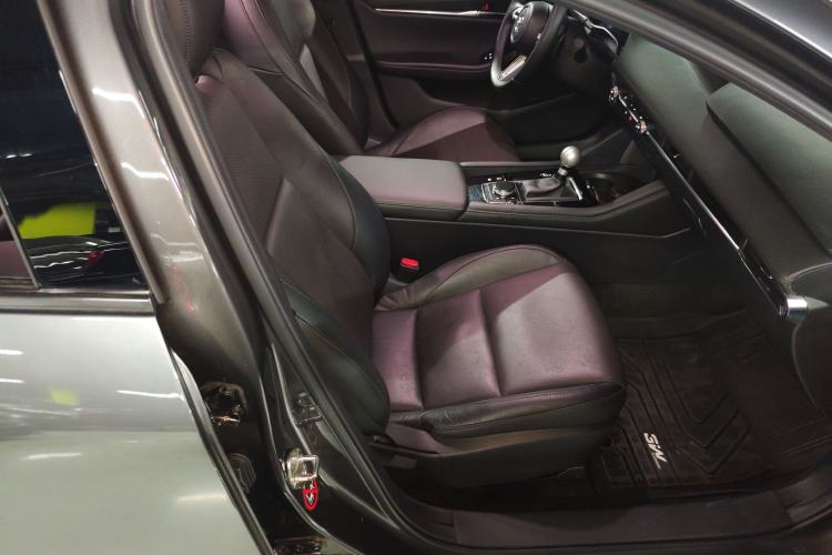 Used Mazda 3 Axela 2020 2.0L Automatic ZhiZun Edition
