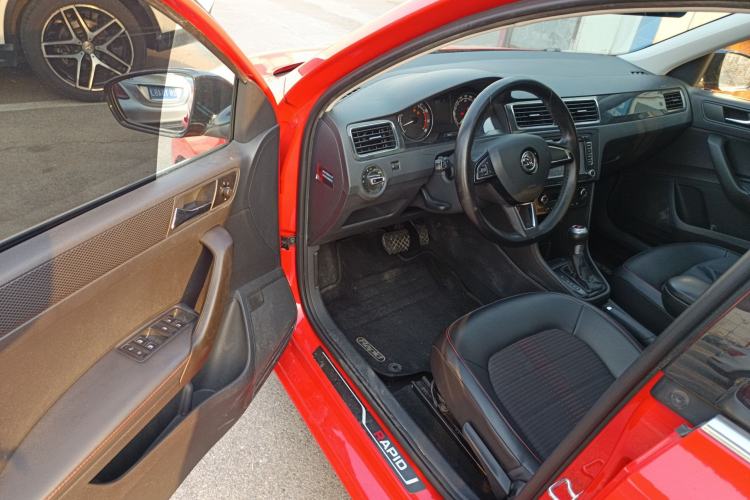 Used Skoda Rapid Spaceback 2016 1.6L Automatic Smart Drive Edition
