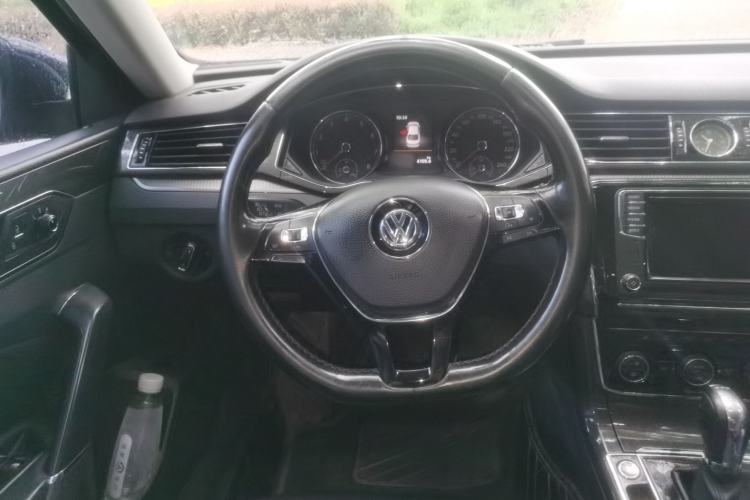 Used Volkswagen Passat 2016 330TSI DSG Prestige Edition Steering Wheel