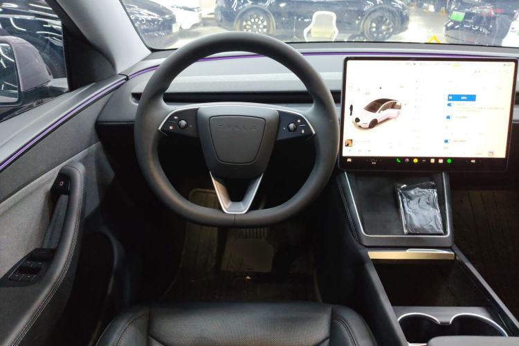 Used Tesla Model Y 2025 Rear-Wheel-Drive Version