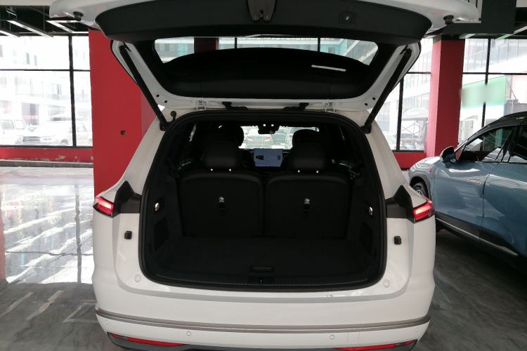 Used ONVO Luxeed L90 2025 Model—Max Six-Seater Version Trunk