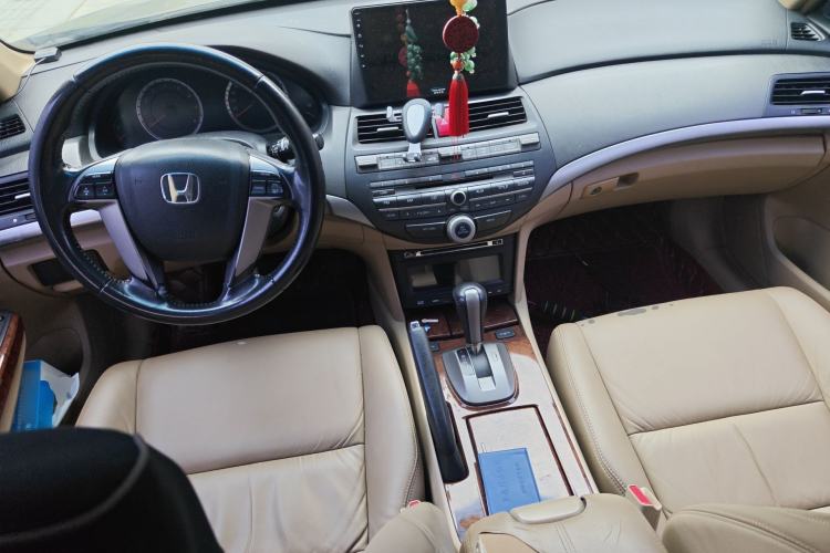 Used Honda Accord 2011 2.4L LX Center Console