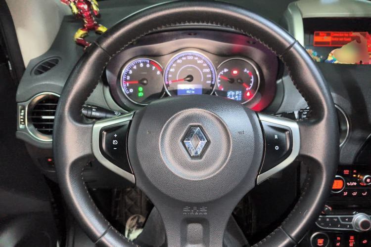 Used Renault Koleos 2012 2.5L 4x4 Comfort Edition with Navigation
