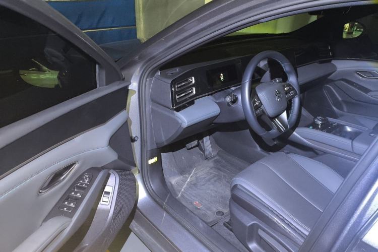 Used BYD Qin L 2024 DM-i 80KM Leading Model Driver Seat