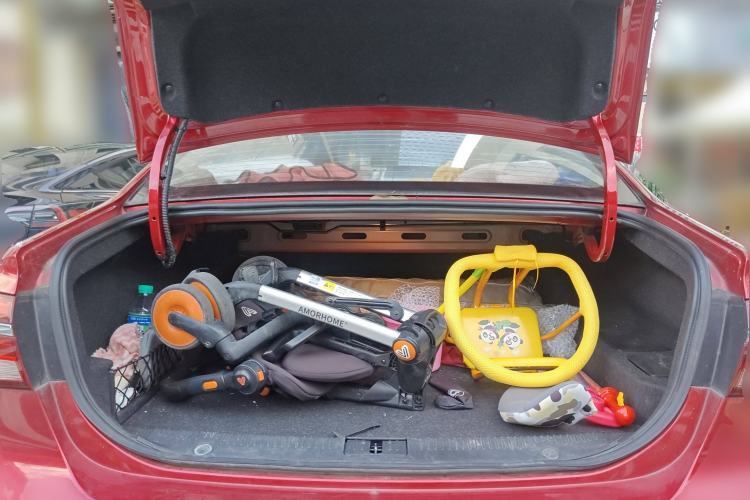 Used Roewe i6 New Energy 2017 45T Hybrid Connect & Smart Enjoyment Edition