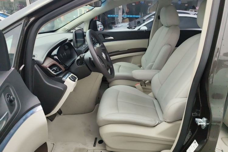 Used Buick GL8 2020 Land Cruiser Executive Class 652T Comfort Model
