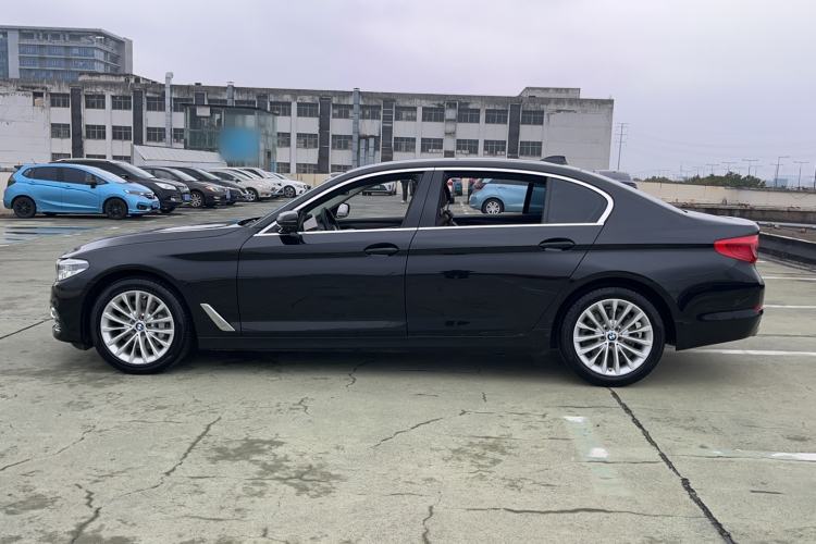 Used BMW 5 Series 2019 Facelifted 530Li Luxury Edition Premium Package
