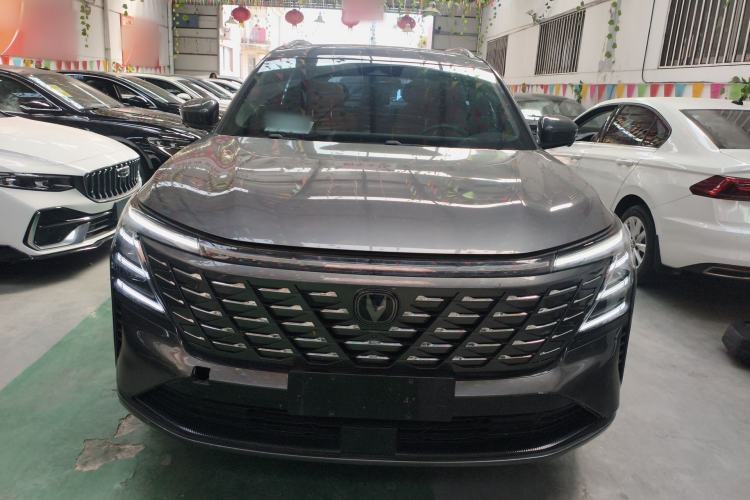 Used CHANGAN CS75 PLUS 2025 4th Generation 1.5T New Blue Whale Smart Luxury Edition Front