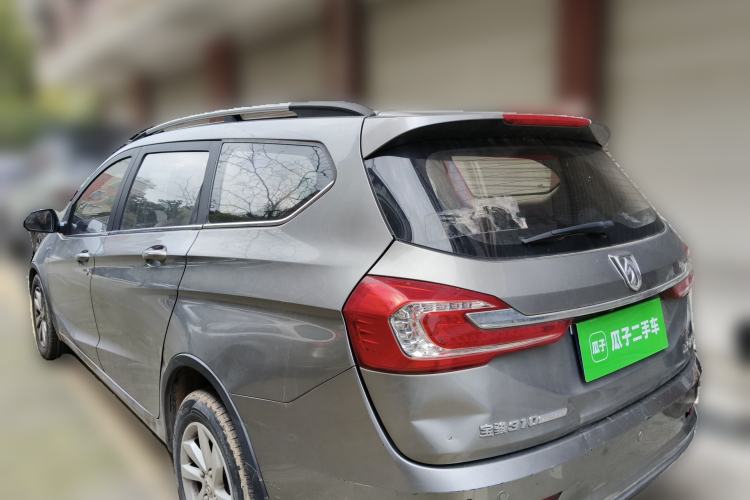 Used Baojun 310W 2017 1.5L Manual Fashion Model China V
