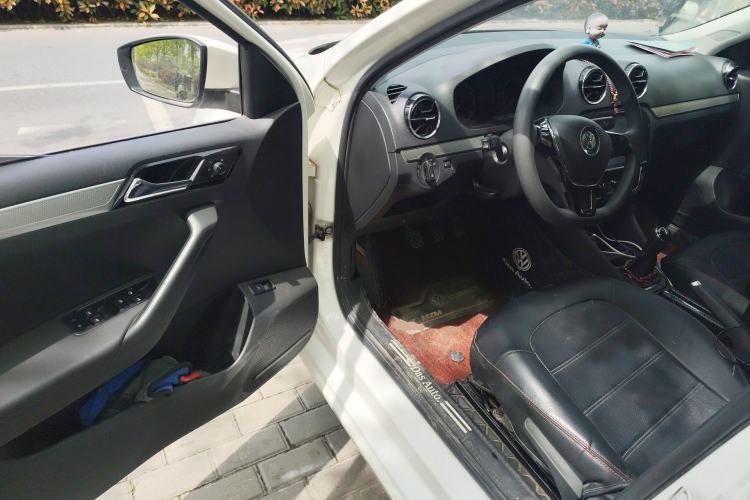 Used Volkswagen Jetta 2017 1.5L Manual Comfort Model Driver Seat