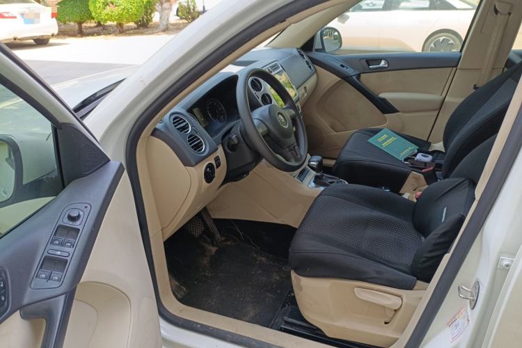 Used Volkswagen Tiguan 2010 1.8 TSI Automatic Two-Wheel Drive Urban Edition Driver Seat