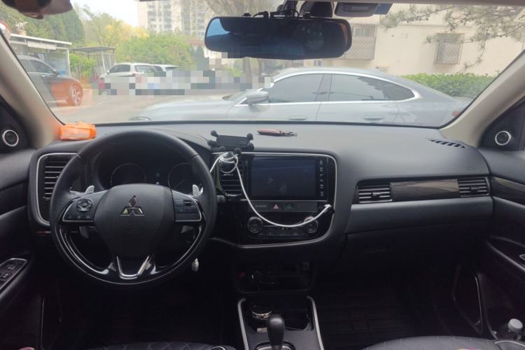 Used Mitsubishi Outlander 2020 2.4L 4x4 Zhi Xiang Edition 5 Seats