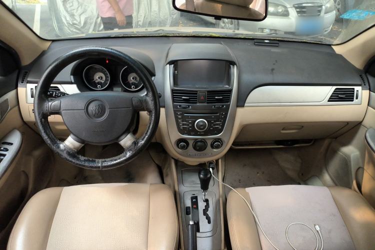 Used Buick Excelle 2011 1.6LX-AT Center Console