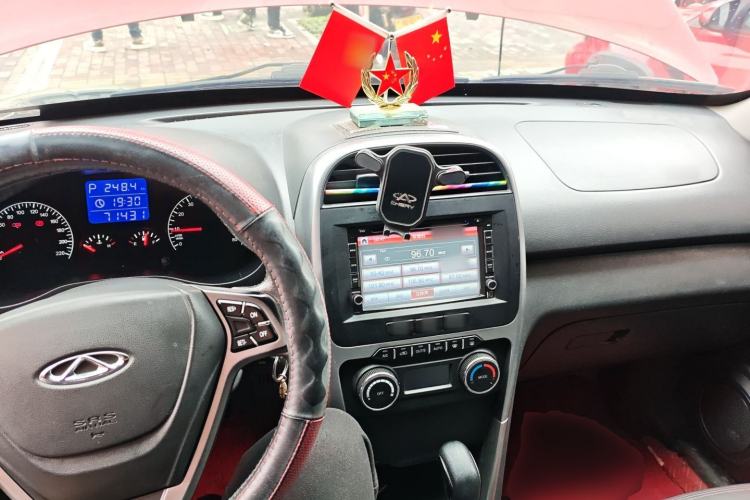 Used Chery Tiggo 3 2015 1.6L CVT ZhiShang Commemorative Edition