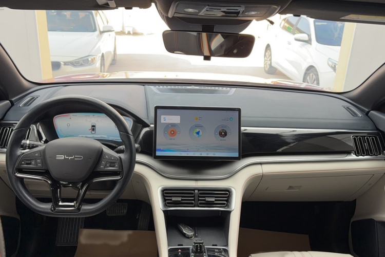 Used BYD Song PLUS New Energy 2023 Champion Edition EV 520KM Luxury Model