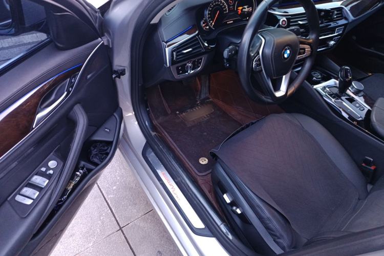 Used BMW 5 Series 2018 525Li Luxury Package Driver Seat