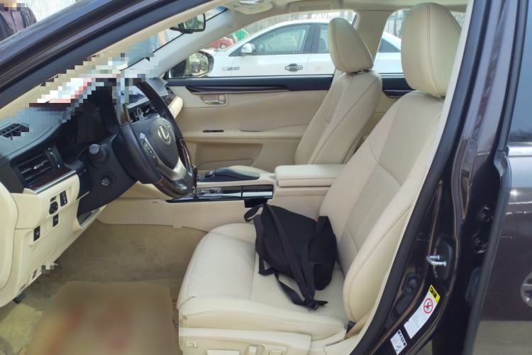 Used Lexus ES 2013 250 Elegant Edition Left Front Seat