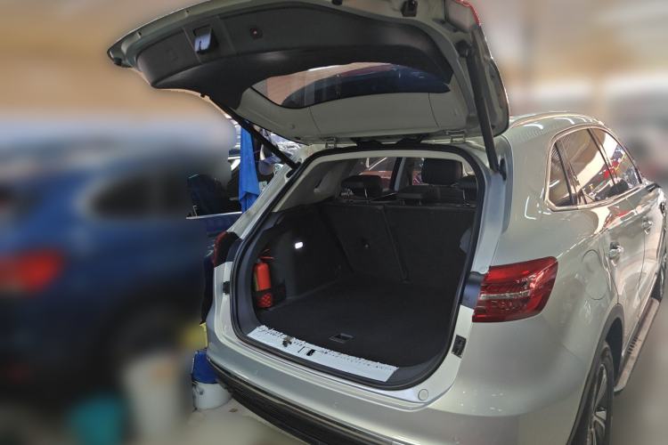 Used Hongqi HS5 2019 2.0T Smart Connect Flagship Edition Trunk