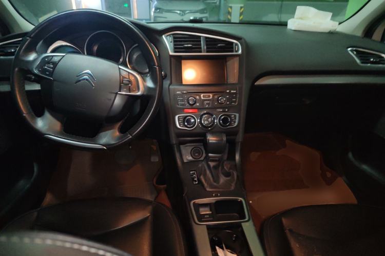 Used Citroen C4L 2016 1.2T Automatic Elite Model Center Console