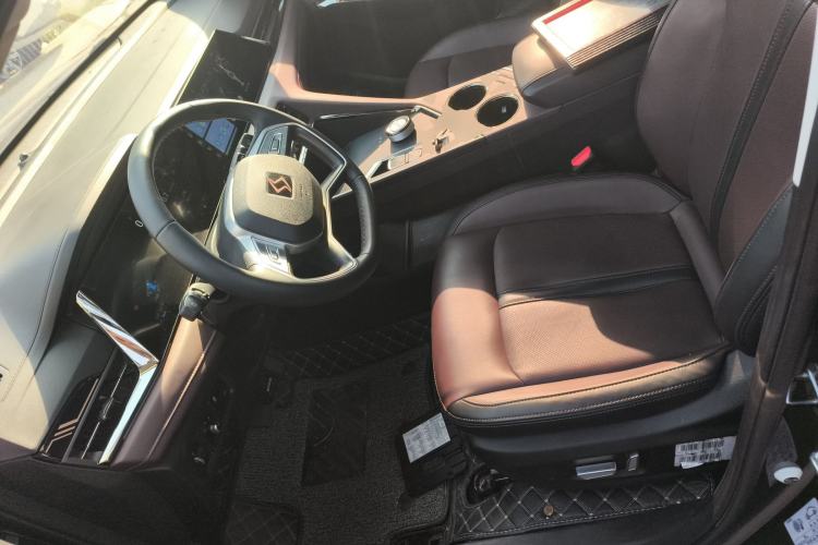 Used SOL X8 PLUS 2023 1.5 TGDI DCT Smart Edition 7-Seater