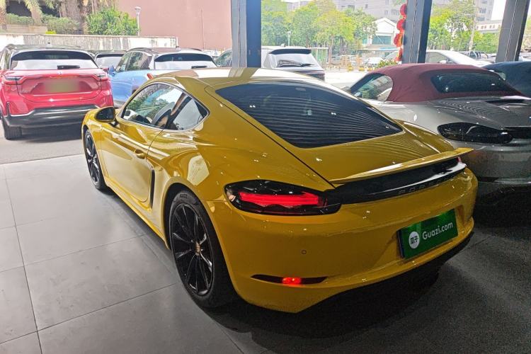 Used Porsche 718 2016 Cayman 2.0T
