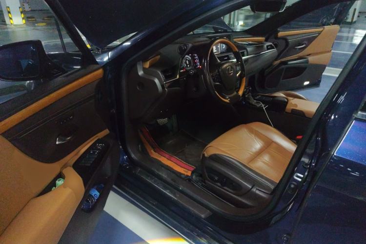 Used Lexus ES 2018 300h Premium Edition China V Standard
