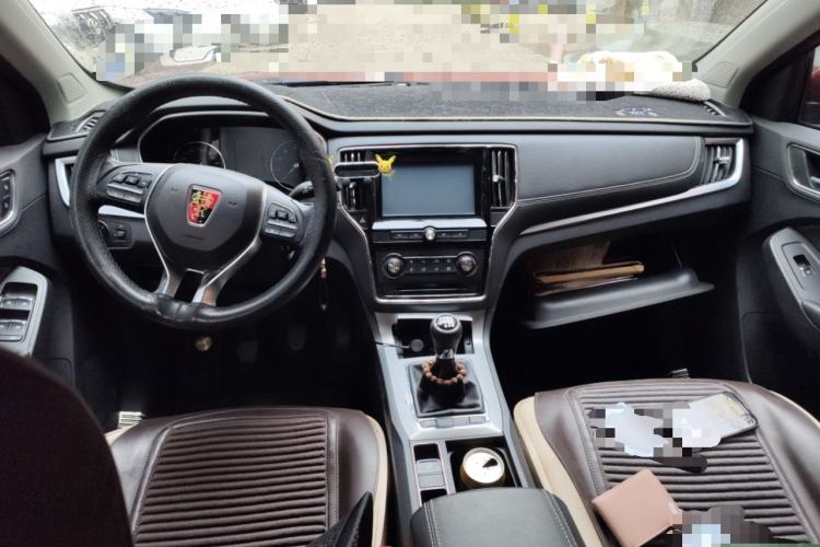 Used Roewe RX5 2016 Revised Version 20T Two-Wheel Drive Manual Transmission Luxury Edition
