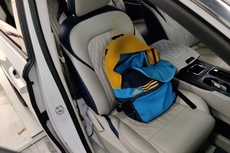 Used Buick GL8 2022 ES Landtrek 653T Comfort Edition Right Front Seat