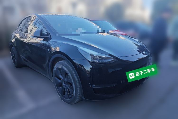 Used Tesla Model Y 2023 Long-Range All-Wheel-Drive Version