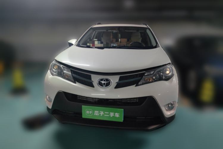 Used Toyota RAV4 2015 2.0L CVT Two-Wheel Drive Fashion Edition Front