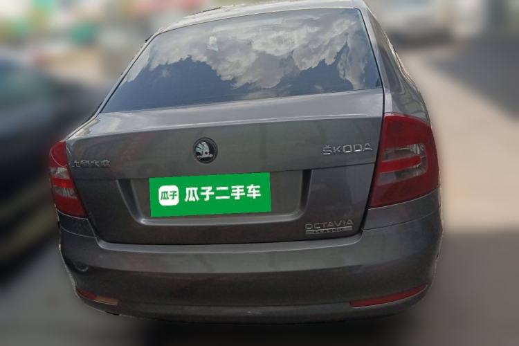 Used Skoda Octavia 2015 Classic Model 1.6L Manual Eado Version