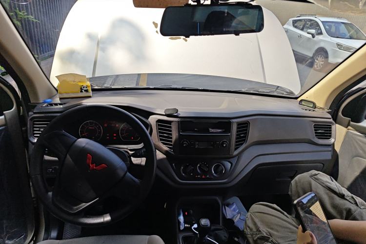 Used Wuling Hongguang V 2022 1.5L Jingqu Edition Electric-Assist LAR