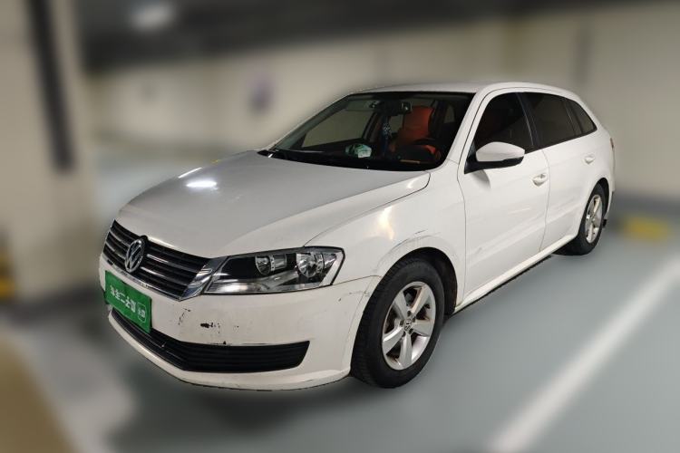 Used Volkswagen Gran Lavida 2013 1.6L Automatic Fashion Model