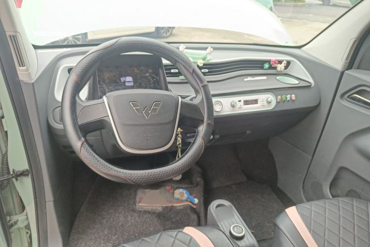Used Wuling Hongguang MINIEV 2022 Macaron Colorful Edition Lithium-Ion Battery Center Console